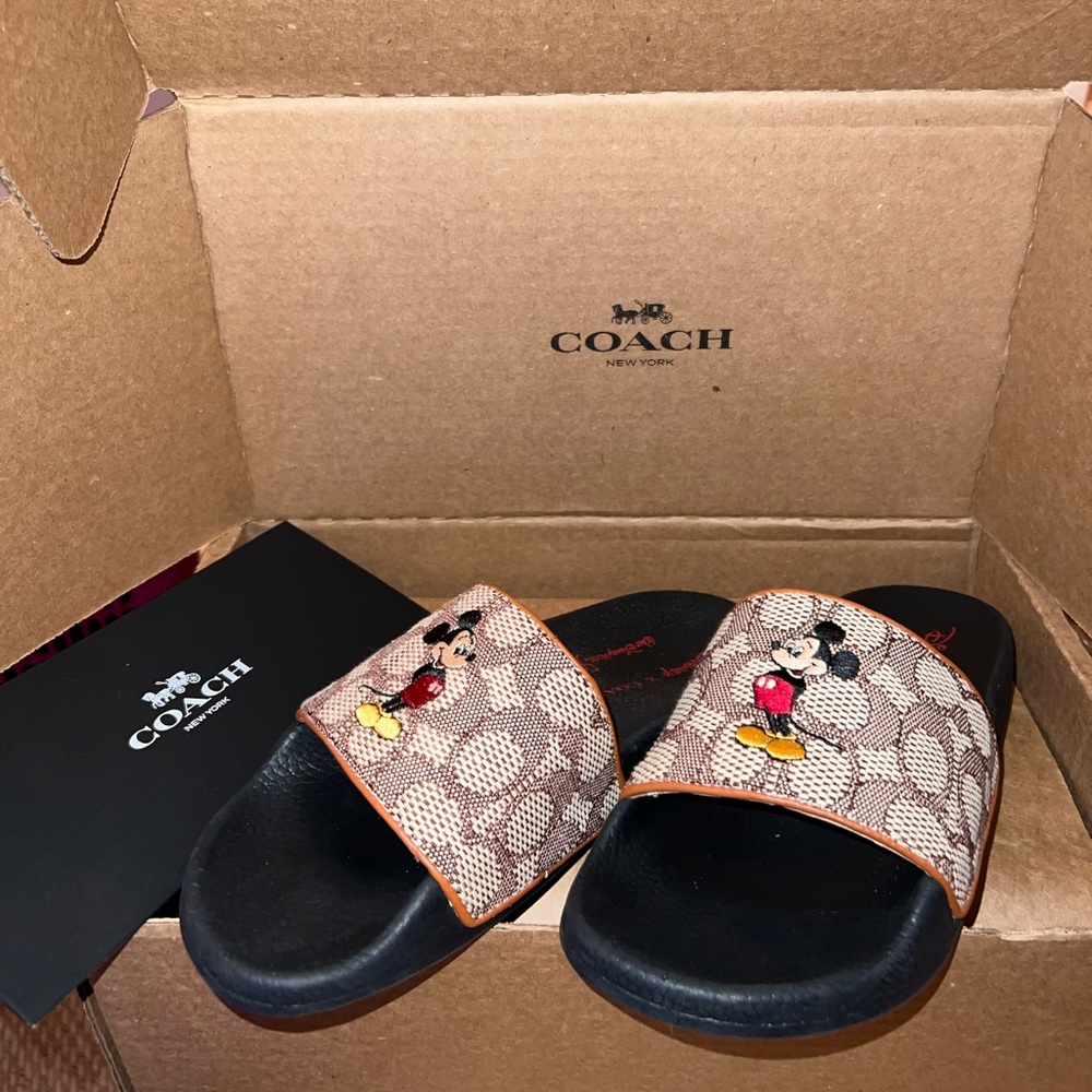 COPY - BRAND NEW! I got the wrong size. Size 7B limited addition coach slides - Picture 2 of 3
